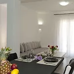 Ac Village Christoulis Ξενοδοχείο με διαμερίσματα 2*